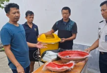 Warga Binaan Lapas Palu Olah Fiberglass Jadi Tempat Sampah