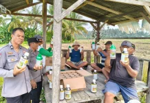 Polres Parigi Moutong Serahkan Bantuan Pestisida untuk Petani Jagung