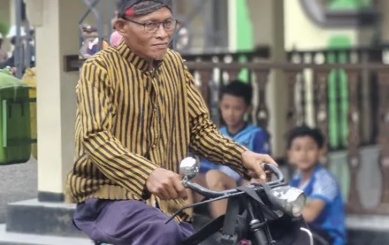 Mengenal Batik Lurik