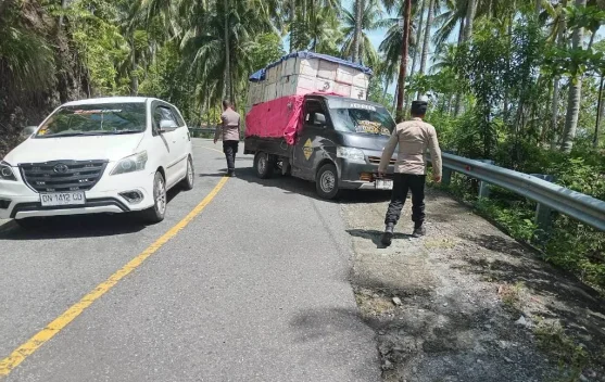Tabrakan di Tikungan Batu Hitam Banggai, Pemotor Dirawat Intensif