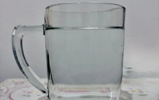 Minum Air Suhu Ruang, Kebiasaan Sederhana yang Menyehatkan