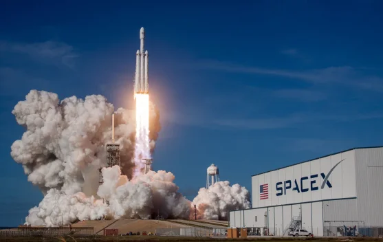 SpaceX Siapkan Operator Seluler Baru dengan Teknologi Starlink