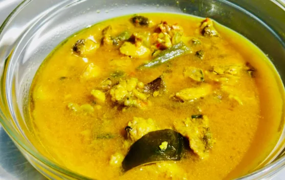 Lezatnya Ayam Bumbu Tuturuga, Kaya Rempah Menggugah Selera