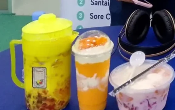 Sensasi Es Teler Teko Dua Liter di Palu