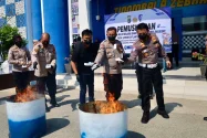 Ditlantas Polda Sulteng Musnahkan 157.308 Material Regident Usang