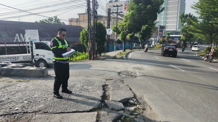 Laka Tunggal di Simpang Pandan, Pengendara Motor Tewas