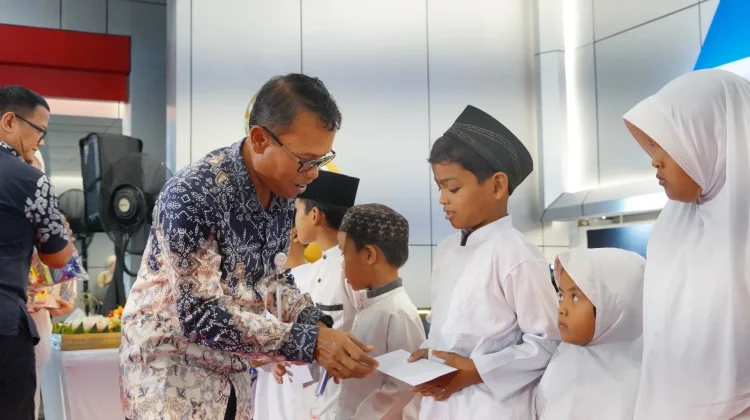 Sambut Ramadan, Pertamina Patra Niaga Sumbagut Salurkan Santunan