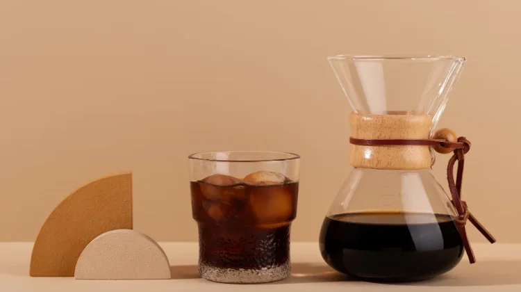 Cold Brew Sedang Tren, Apa Bedanya dengan Es Kopi?