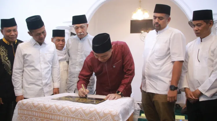 Wawako Resmikan Mushalla Swadaya Warga