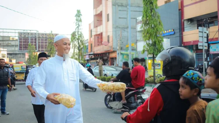Wako Paisal Sapa Pedagang dan Borong Takjil