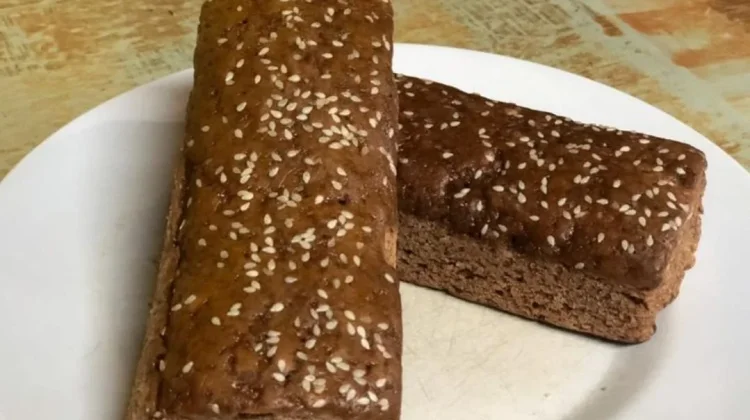 Roti Ganjel Rel yang Unik