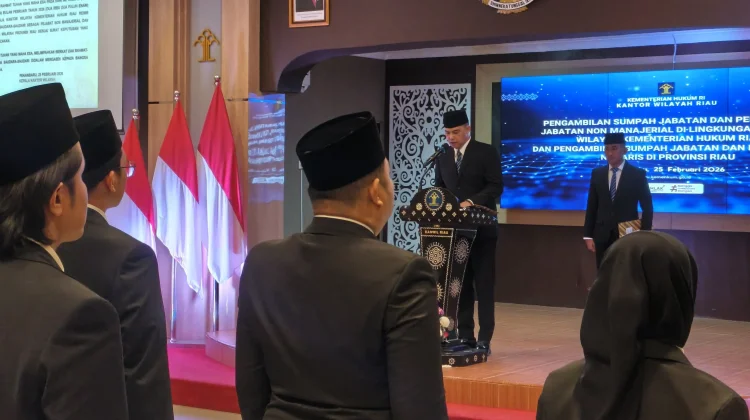 Kemenkum Riau Lantik 57 Notaris Se-Riau