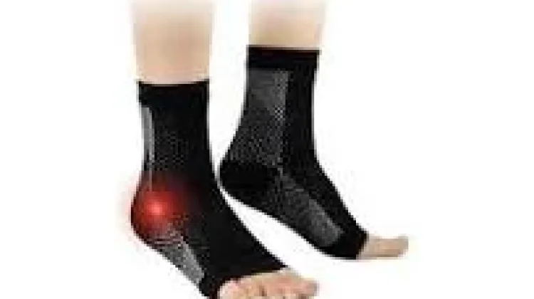 Kaos Kaki Bisa Mencegah Infeksi Kulit