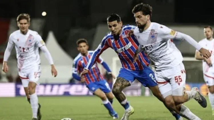 Crystal Palace Melaju ke 16 Besar Eropa
