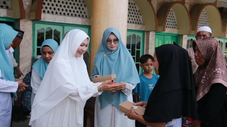BKMT Inhil Berbagi Takjil Ramadan