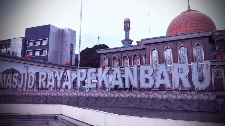 Masjid Raya Senapelan Bina 36 Anak Yatim