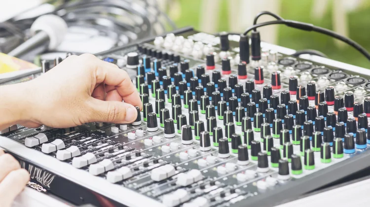 Pentingnya Perawatan Perangkat Audio Studio