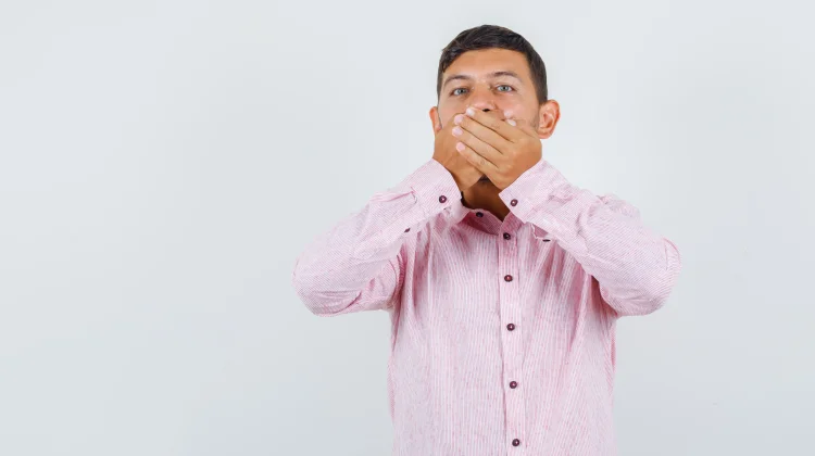 Tips Mengatasi Bau Mulut saat Puasa