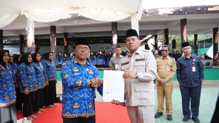 Bupati Kuansing Lantik 1.055 PPPK Paruh Waktu