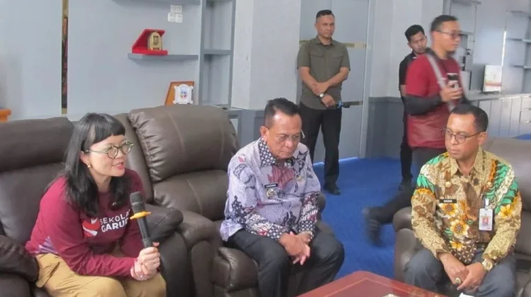 Wamendiktisaintek Tinjau Lahan Pembangunan Sekolah Garuda di Rohil