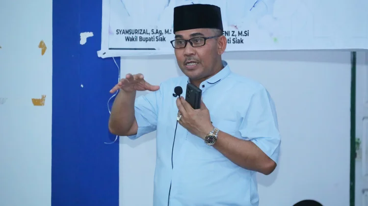 Sekda Siak Mahadar Minta Masyarakat Tidak Bakar Sampah Sembarangan