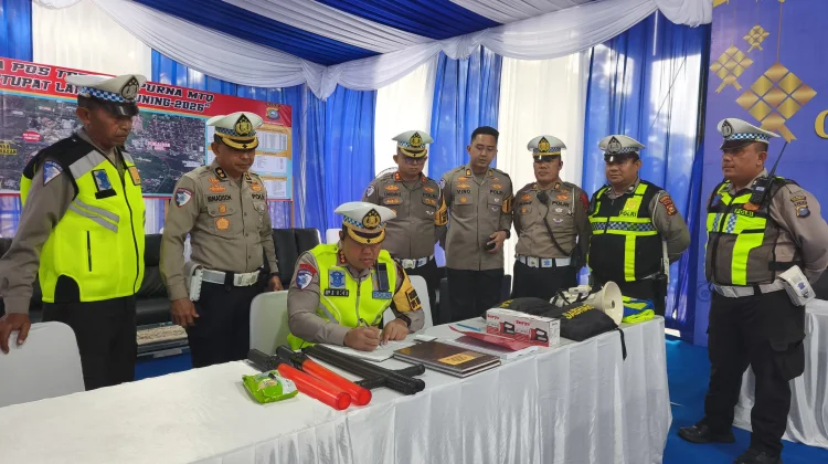 Pastikan Kesiapan Operasi Ketupat 2026, Dirlantas Tinjau Pos Pam di Pekanbaru