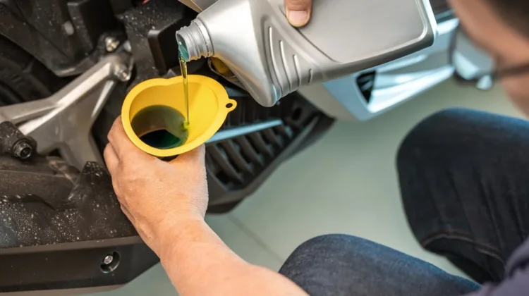 Pentingnya Rutin Mengganti Oli Motor