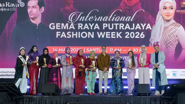 Batik dan Tenun Riau Bersinar di Malaysia lewat Karya Desainer Puan ASPEKRAF