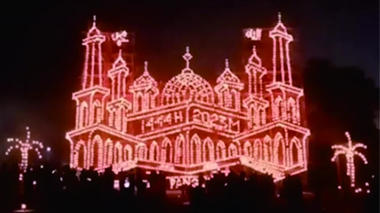 Pesona Festival Lampu Colok Riau Menyambut Lebaran