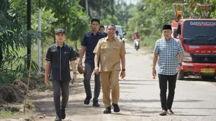 Pemko Pekanbaru Tetap Lanjutkan Perbaikan Jalan Rusak jelang Mudik
