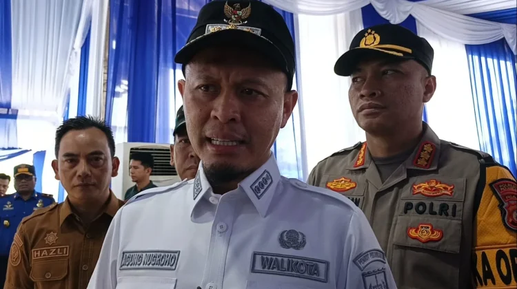 Wako Pekanbaru Salat IdulFitri di Hang Jebat dan Bagikan Tiket Umroh Gratis
