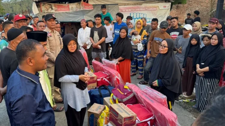 Bupati Siak Kunjungi Korban Kebakaran di Tualang