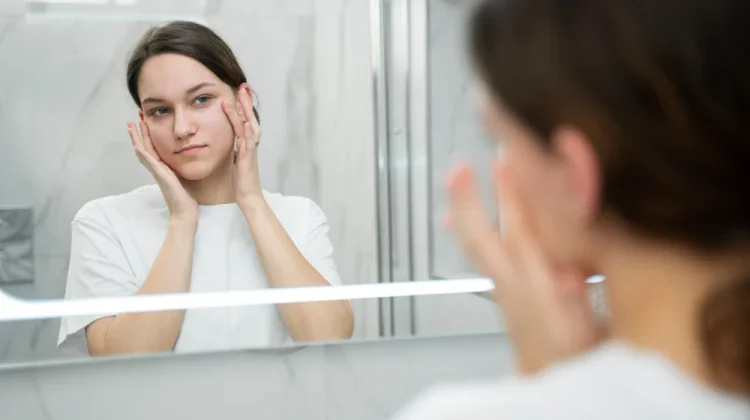 Perbedaan Kulit Kering dan Dehidrasi, Sering Tertukar!