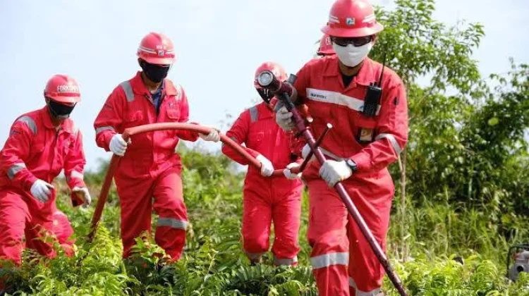 Sinergi Hadapi Karhutla, Pertamina RU II Dumai Hibahkan Nozzle Gambut ke Polres