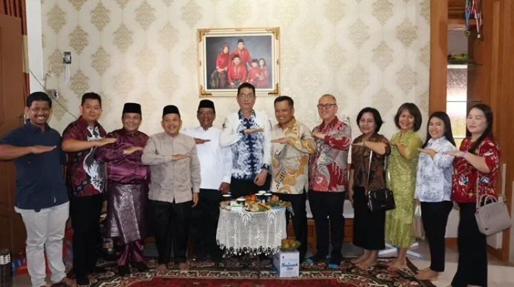 Silaturrahmi Idul Fitri Tokoh Lintas Agama, Muliardi Pesan Perkuat Kerukunan Umat