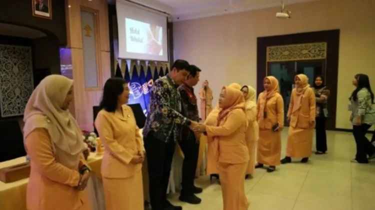 Keluarga Besar Kemenkum Riau Gelar Arisan DWP dan Halalbihalal