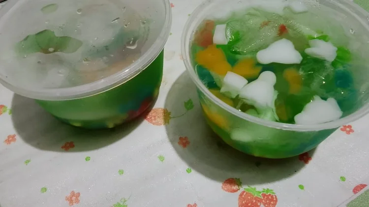 Es Koteng, Minuman Tradisional Segar dengan Perpaduan Rasa Unik dan Kaya Isian