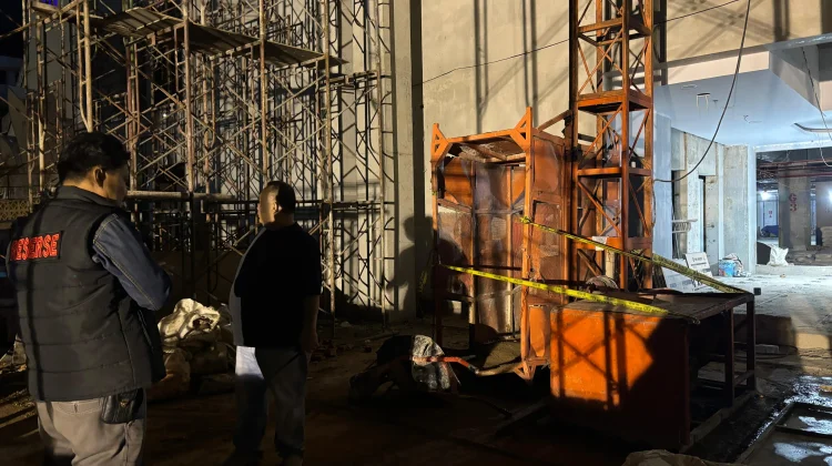 Lift Proyek Jatuh di RS Santa Maria Pekanbaru, Tiga Pekerja Luka Berat