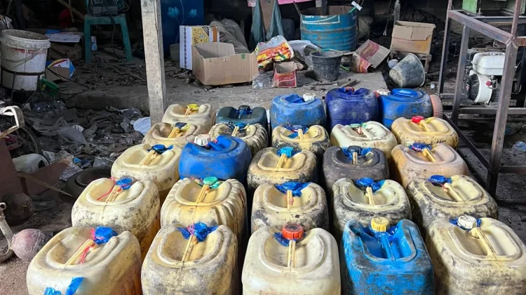 Polisi Bongkar Penimbunan 1.200 Liter Solar Subsidi untuk PETI di Kuansing