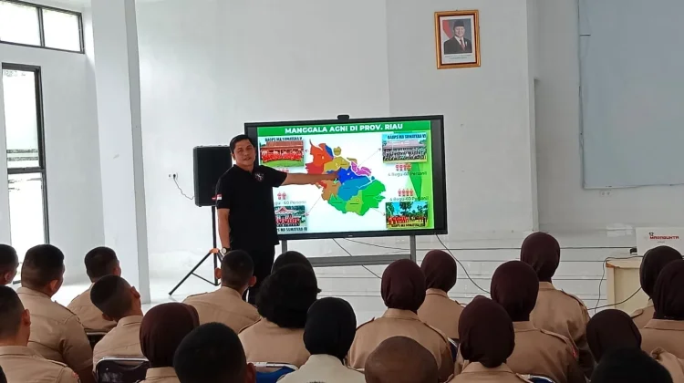 SMK Kehutanan Pekanbaru dan Manggala Agni Riau Bekali Siswa Kesiagaan Karhutla