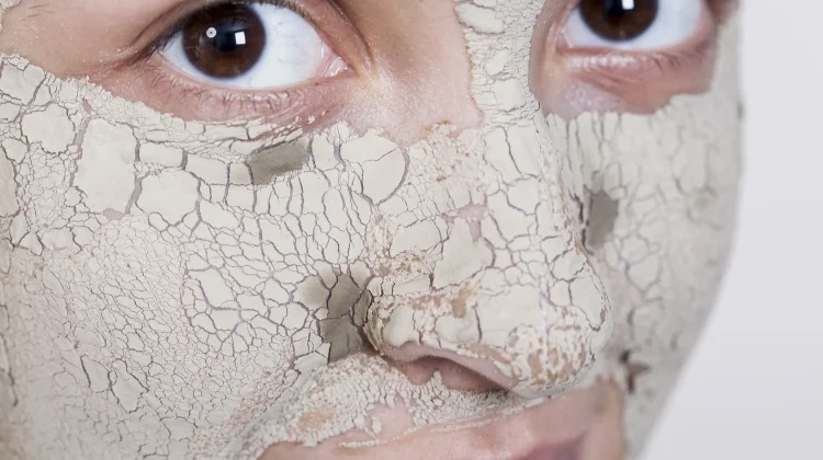 Panduan Membuat Clay Mask DIY yang Efektif