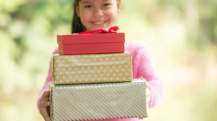 Hadiah untuk Anak Berprestasi Bijak