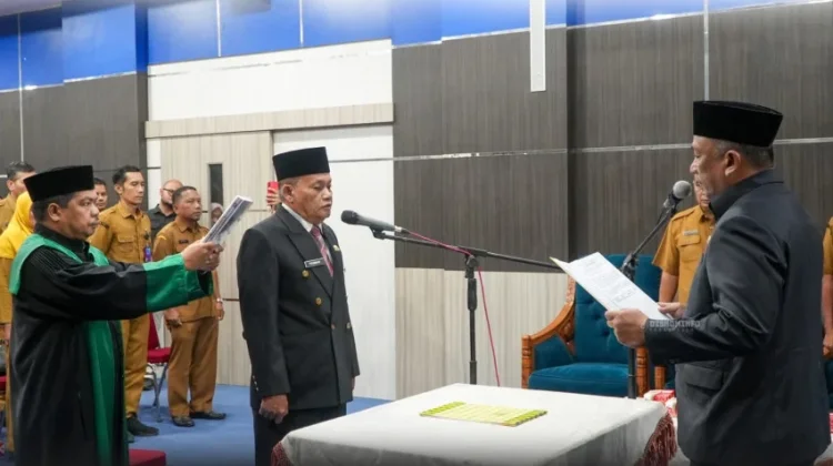 Bupati Anton Resmi Lantik Yusmar sebagai Pj Sekda Rohul