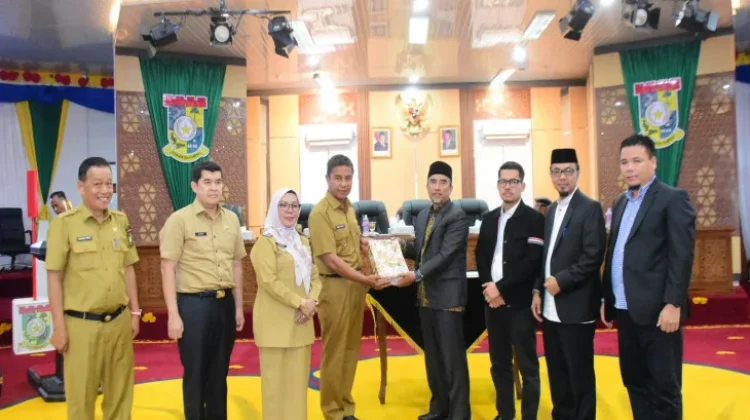 Bupati Kampar Sampaikan LKPJ 2025