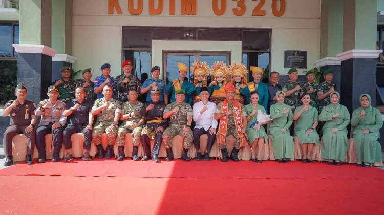 Wali Kota Dumai Sambut Kunjungan Kerja Danrem 031/Wira Bima di Makodim Dumai