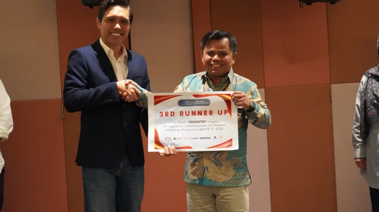 Assyari Abdullah, Dosen Komunikasi UIN Suska Riau Raih Best Presenter di Malaysia