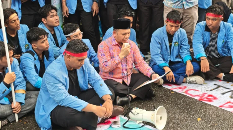DPRD Riau Akan Upayakan Tuntutan Mahasiswa Unri Sampai ke Pemerintah Pusat