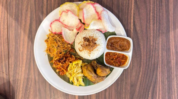 Serupa tapi Tak Sama: Membandingkan Nasi Uduk dan Nasi Lemak