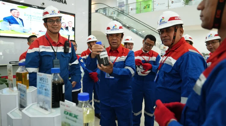 Komut PPN Tinjau Operasional Kilang Pertamina Dumai, Tekankan Pelayanan Terbaik