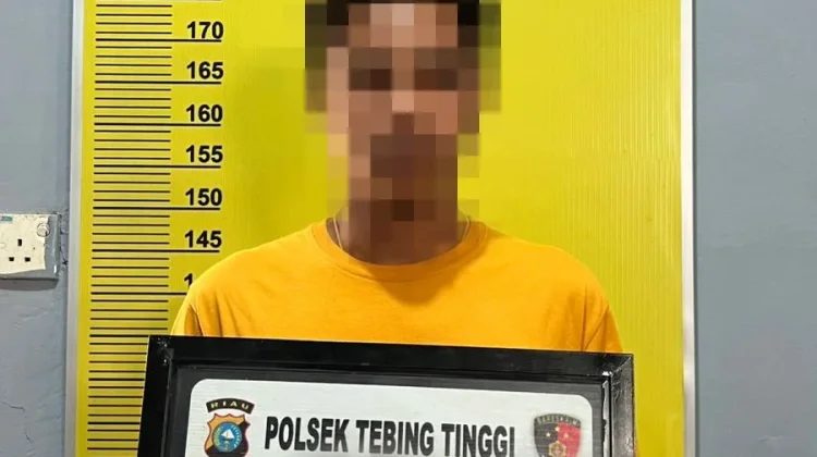 Miliki Sabu, RS ditangkap Unit Reskrim Polsek Tebing Tinggi.